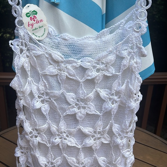 NWT inter lace white crochet tank top. Intricate design. Size medium- large. - Picture 6 of 8